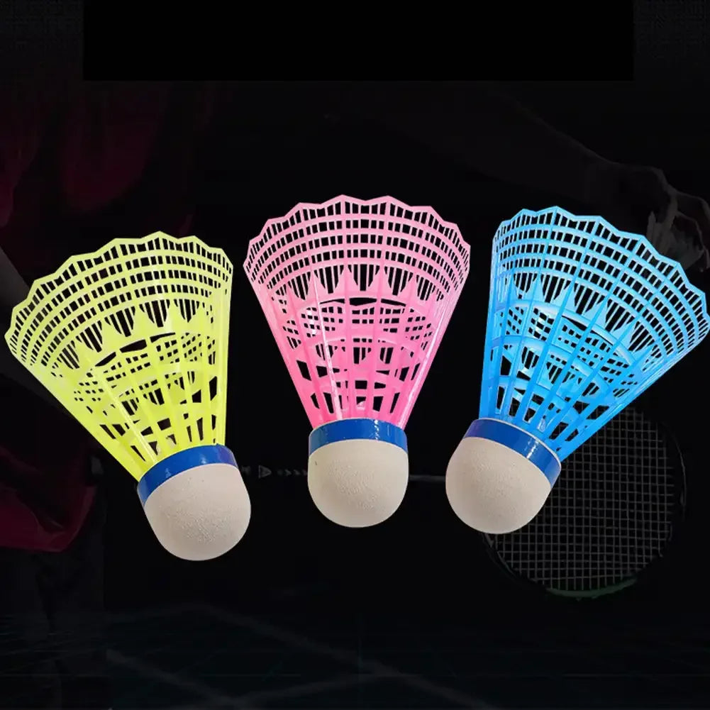 6 Stück LED Leucht Federbälle – Farbige Leuchtende Badmintonbälle für Indoor & Outdoor Spiele Kaufschwan®