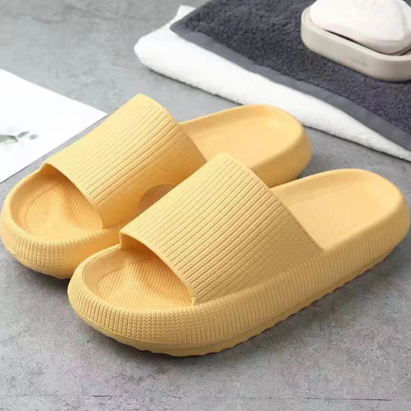 Sommer-Hausschuhe mit dicker Sohle | Atmungsaktive Rutschfeste Badslipper | Entspannung für Zuhause Damen Kaufschwan®