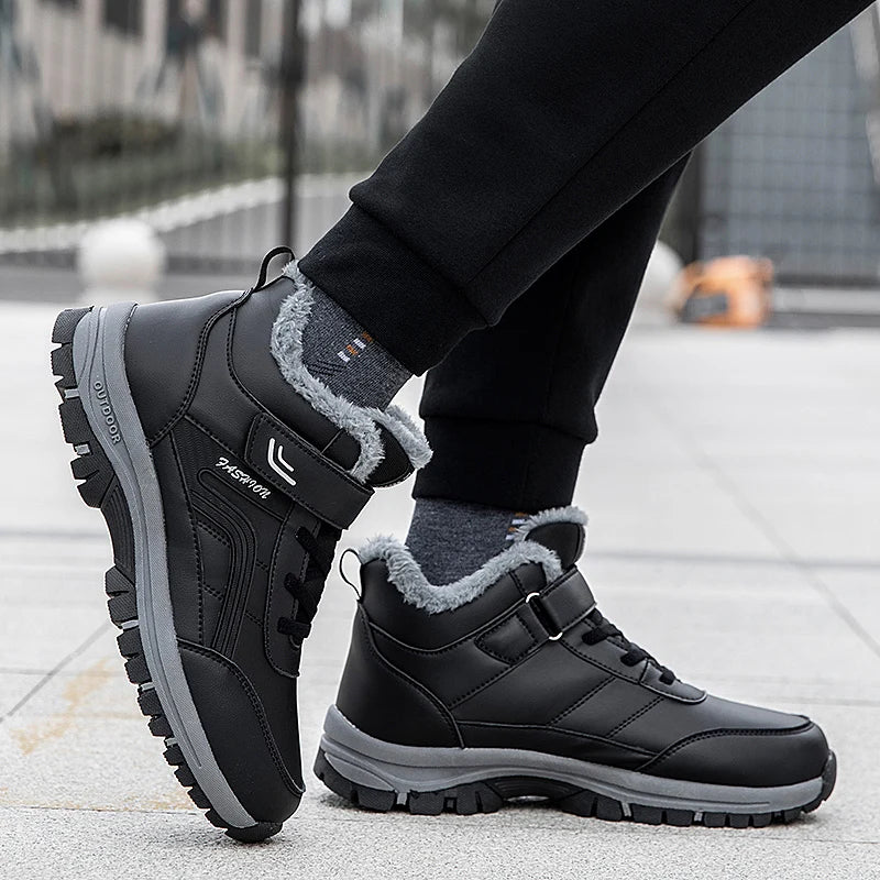 Herren Winterstiefel – Wasserdichte PU-Leder Schneestiefel | Gefütterte Rutschfeste Hohe Arbeits- & Freizeitschuhe Kaufschwan®