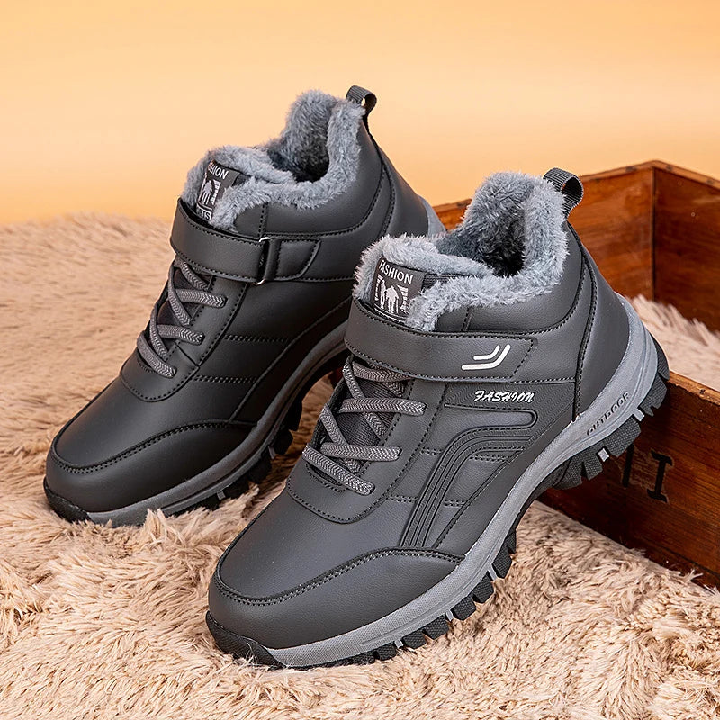 Herren Winterstiefel – Wasserdichte PU-Leder Schneestiefel | Gefütterte Rutschfeste Hohe Arbeits- & Freizeitschuhe Kaufschwan®