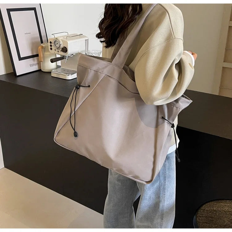 Casual Fashion Tote Bag mit Großer Kapazität – Damen Schultertasche für Reisen & Alltag | Ästhetische Handtasche mit Kordelzug
