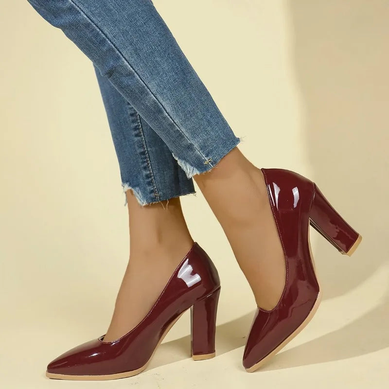 Damen Business-Pumps mit Blockabsatz – Spitzes Slip-On Design | Elegante Sommerschuhe für Büro & Karriere mit Rutschfester Sohle Kaufschwan® Weinrot 38