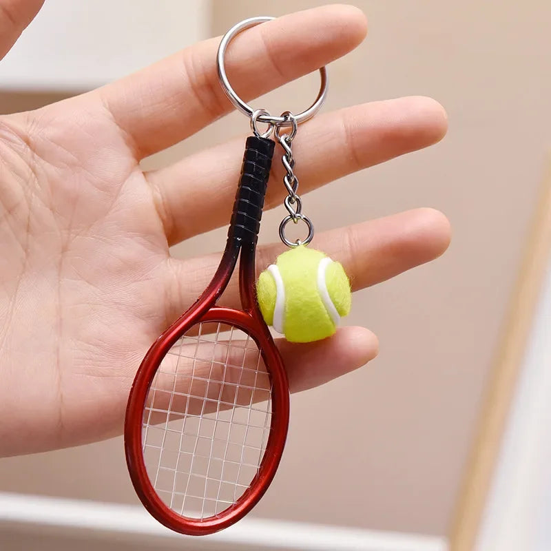1 Stück Mini Tennis Schläger Schlüsselanhänger – Süßer Sport Schlüsselring | Geschenk für Tennisfans & Sportliebhaber Kaufschwan® Rot