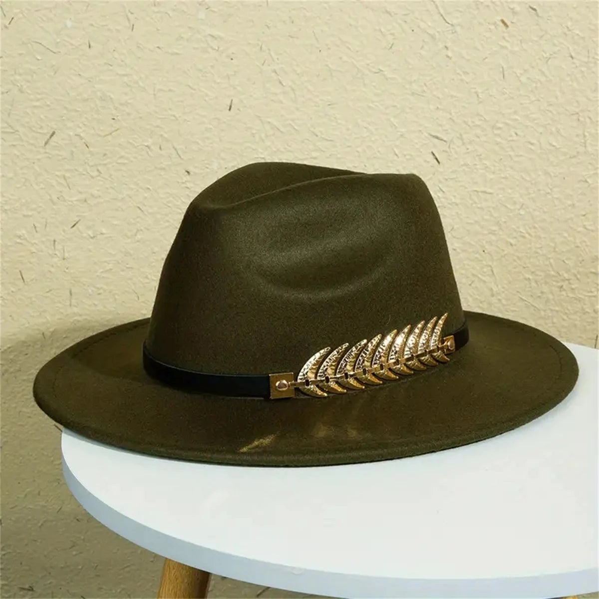 Klassischer Western Cowboy Hut – Tweed Filzhut mit flacher Krempe, Retro Jazz Sonnenhut für Damen & Herren Kaufschwan® Armeegrün 57