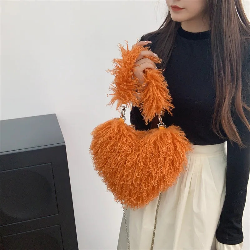 Herzförmige Plüsch Crossbody Tasche – Süße Love Kunstfell Damen Schultertasche & Flauschige Unterarm Handtasche Kaufschwan®