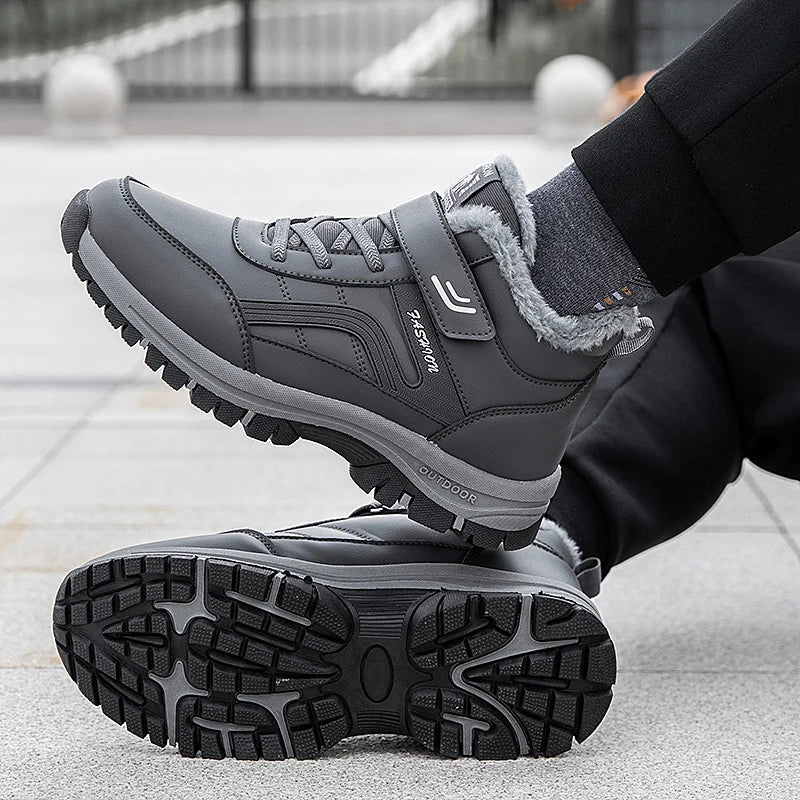Herren Winterstiefel – Wasserdichte PU-Leder Schneestiefel | Gefütterte Rutschfeste Hohe Arbeits- & Freizeitschuhe Kaufschwan®