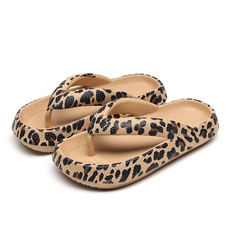 Damen Sommer Flip-Flops mit Leopardenmuster | Weiche Dicksohlen-Cloud-Slipper | Strandsandalen für Urlaub & Reisen Kaufschwan® Muster 2 44-45