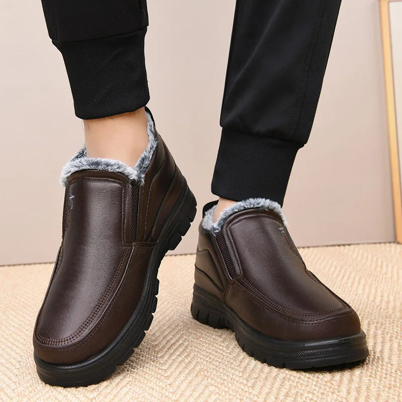 Herren Winterstiefel aus Leder – Wasserdicht & Rutschfest | Gefütterte Warme Baumwoll-Stiefeletten für Arbeit & Outdoor Kaufschwan®