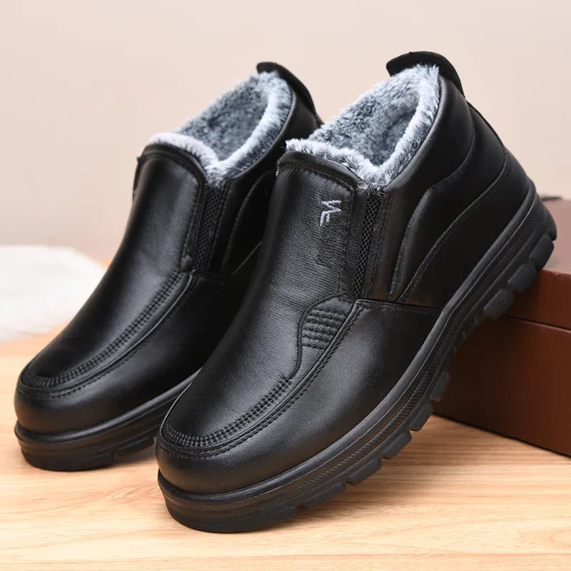 Herren Winterstiefel aus Leder – Wasserdicht & Rutschfest | Gefütterte Warme Baumwoll-Stiefeletten für Arbeit & Outdoor Kaufschwan®