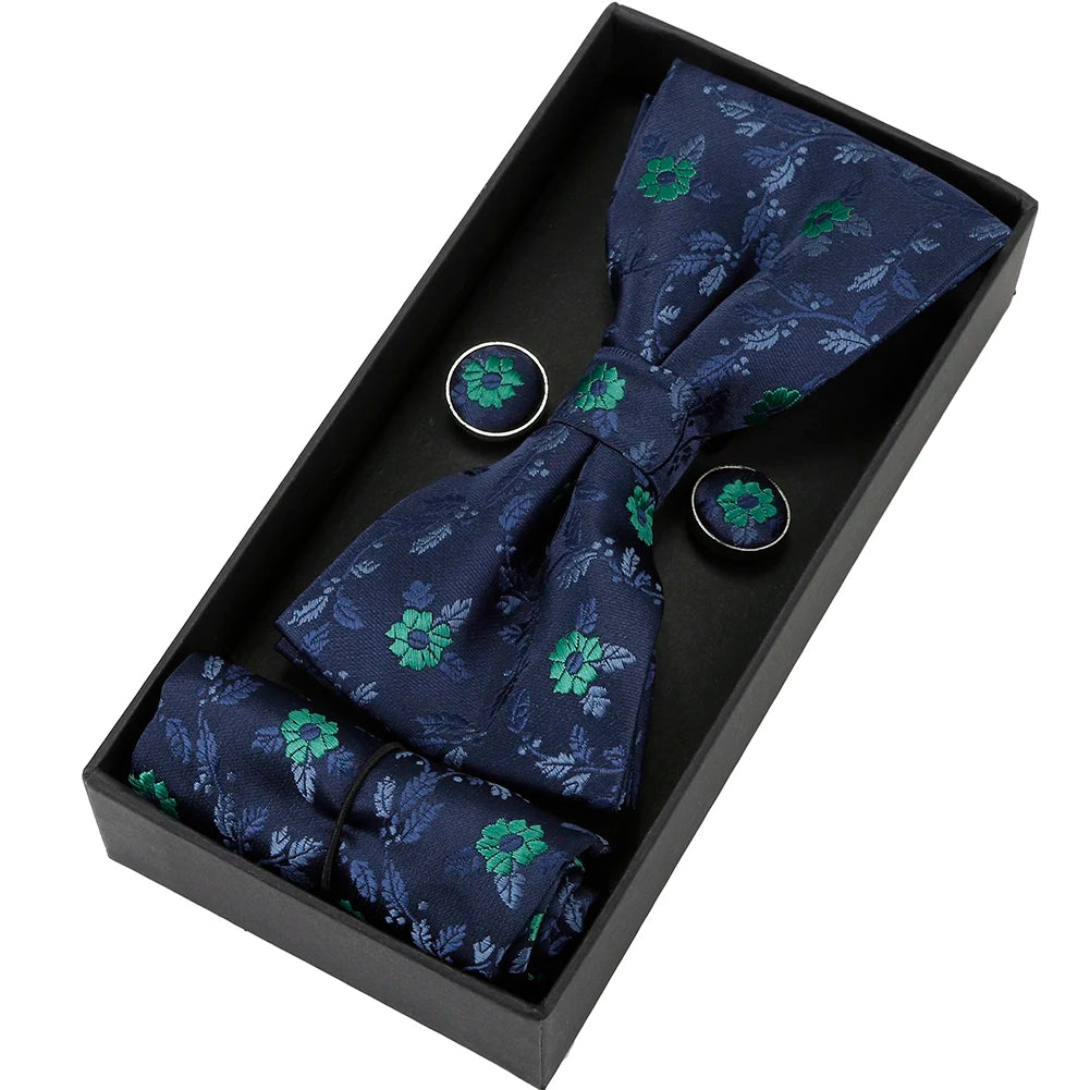 Herren Fliegen-Set mit Blumen-Paisley-Muster – 3-teiliges Geschenkset mit Fliege, Einstecktuch & Manschettenknöpfen | Elegantes Accessoire für Hochzeit & Business
