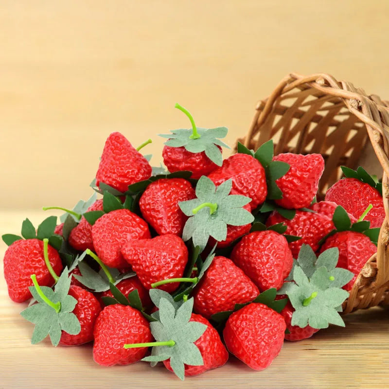 20 Stück Künstliche Erdbeeren – Plastik Simulationsfrüchte für Küche, –  Kaufschwan®