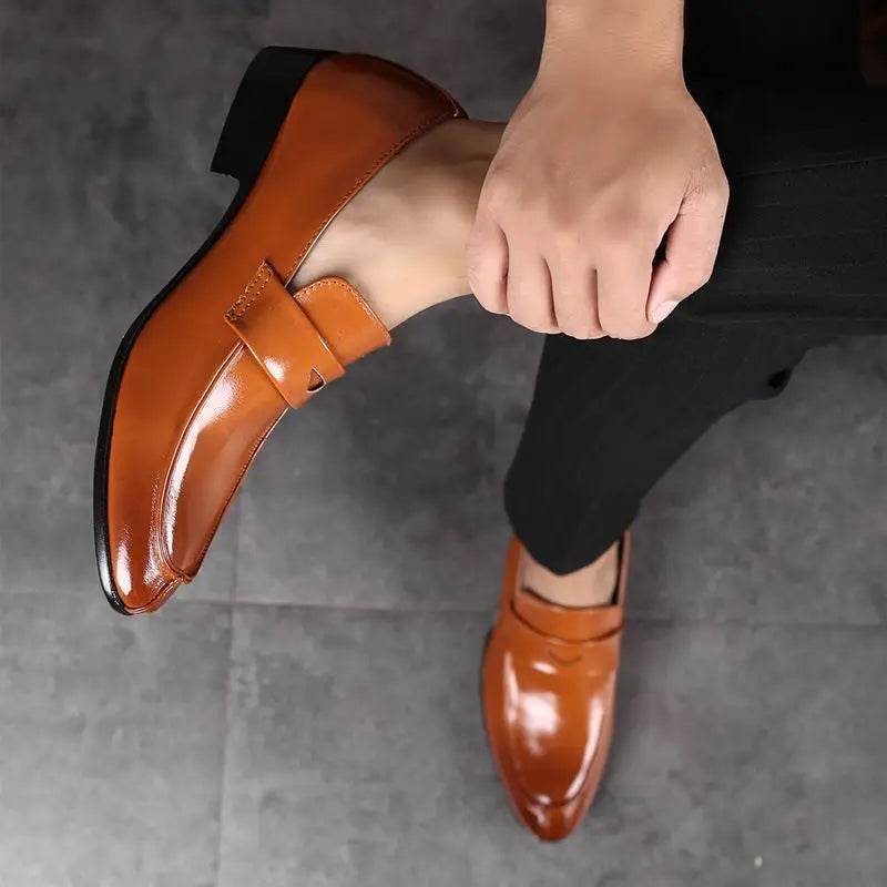 Herren Business-Loafer mit Spitze – Elegante Slip-On Lederschuhe | Formelle Freizeitschuhe für Frühjahr & Herbst im Sale Kaufschwan®