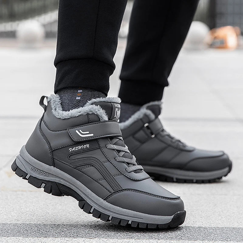 Herren Winterstiefel – Wasserdichte PU-Leder Schneestiefel | Gefütterte Rutschfeste Hohe Arbeits- & Freizeitschuhe Kaufschwan®