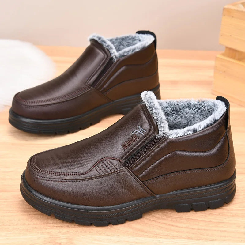 Herren Winterstiefel aus Leder – Wasserdicht & Rutschfest | Gefütterte Warme Baumwoll-Stiefeletten für Arbeit & Outdoor Kaufschwan®