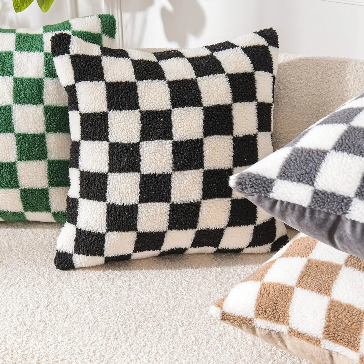 Schwarzer Kunstfell Woll Kissenbezug | Karierter Bezug für Sofa, Couch & Wohnzimmer | Wohnraum-Deko Kaufschwan®