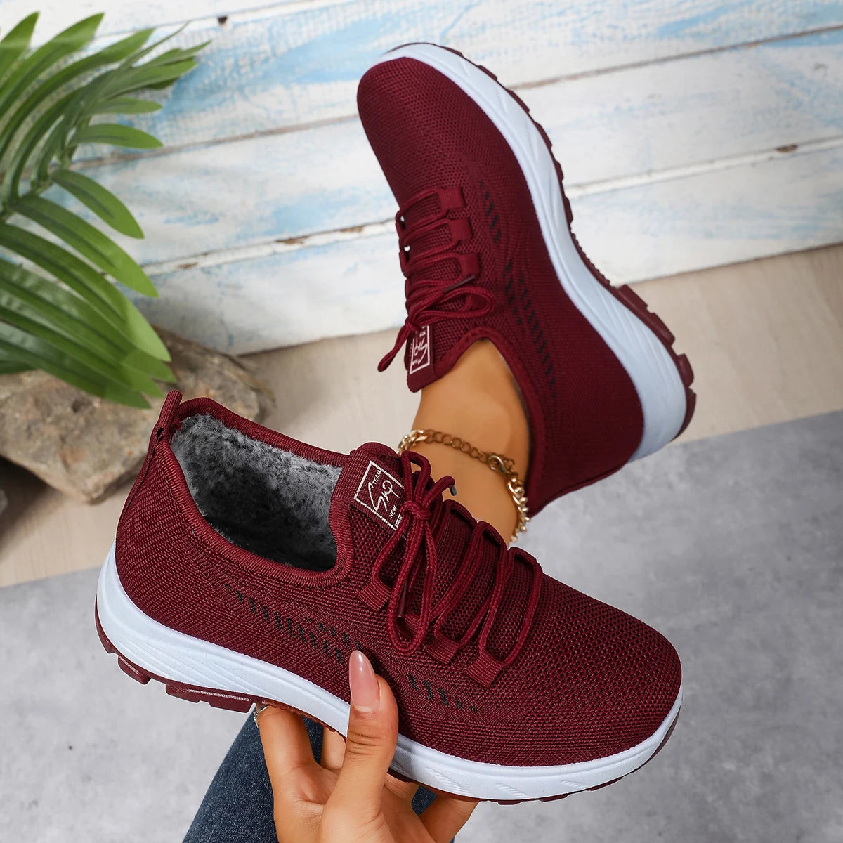 Damen Sportschuhe – Atmungsaktive Slip-On Freizeitschuhe mit Kunstfell Futter | Weiche Rutschfeste Winter Schuhe