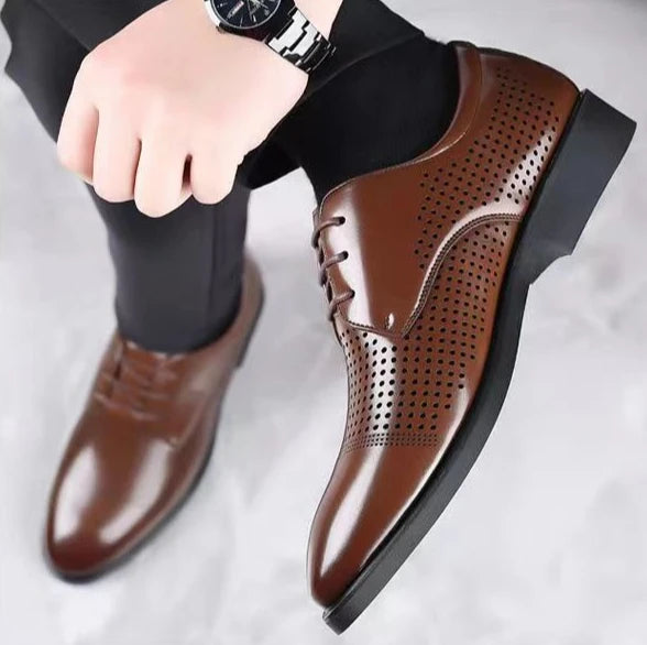Herren Sommer-Businessschuhe mit Lochdesign – Runde Spitze & Schnürung | Atmungsaktive Elegante Lederschuhe für Büro & Anlass Kaufschwan®