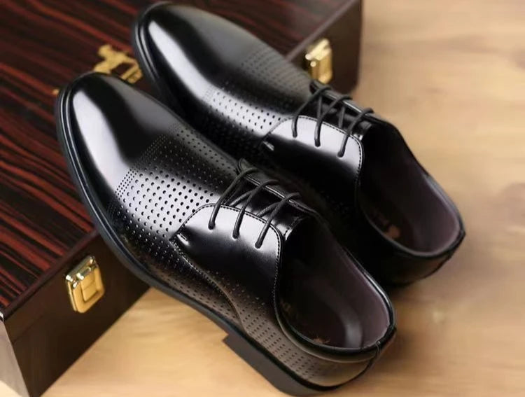Herren Sommer-Businessschuhe mit Lochdesign – Runde Spitze & Schnürung | Atmungsaktive Elegante Lederschuhe für Büro & Anlass Kaufschwan®