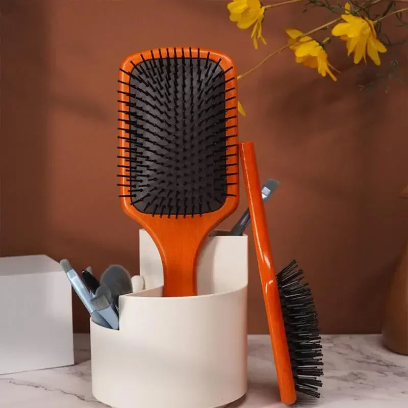 Haarbürsten – die unterschätzten Helfer für gesundes und glänzendes Haar