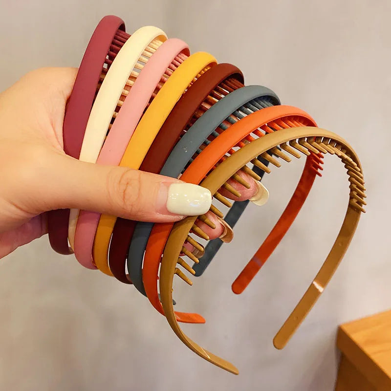 Bunte Haarreifen mit mattem Finish & Zähnchen – Schlichte, rutschfeste Haarbänder für Damen | Outdoor Haaraccessoire Kaufschwan®