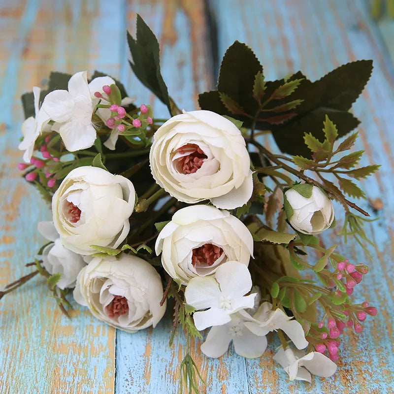 Herbstliche Künstliche Teerosen & Gerbera Seidenblumen – Kunstblumenstrauß für Hochzeit, Zuhause & Raumdekoration Kaufschwan®