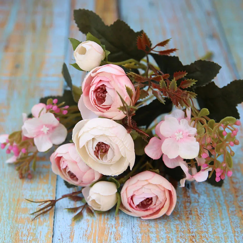 Herbstliche Künstliche Teerosen & Gerbera Seidenblumen – Kunstblumenstrauß für Hochzeit, Zuhause & Raumdekoration Kaufschwan®