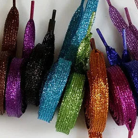 Glitzernde Schnürsenkel – 16 Farben in Gold, Silber & Bunt | 110cm Modische Laces für Sneaker, Sportschuhe & Stiefel Kaufschwan®