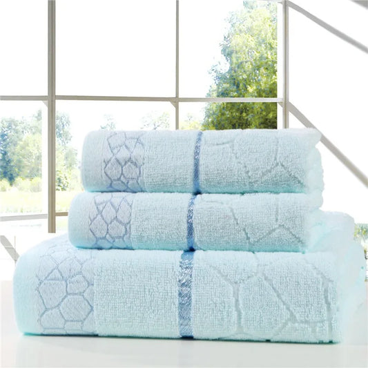 3-teiliges Baumwoll Handtuch Set – 2 Gesichtstücher (34×72cm) + 1 Großes Duschtuch (70×140cm) | Weich, Saugfähig & Stilvolles Rosa Geometrisches Design Kaufschwan®