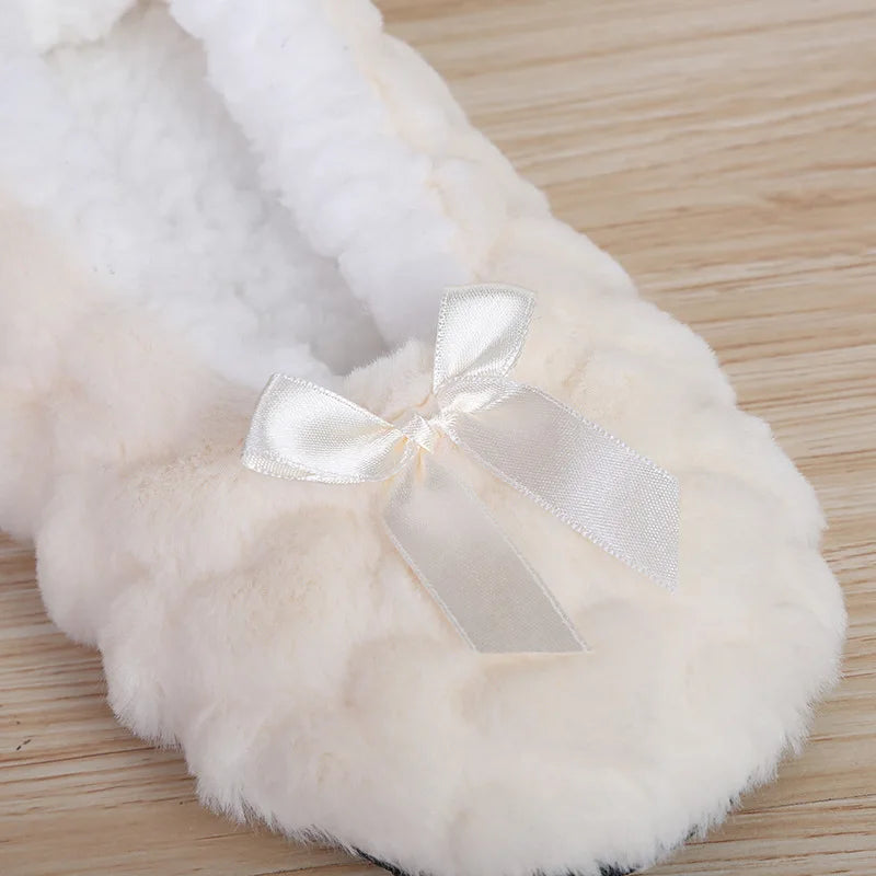 Flauschige Damen Winter-Hausschuhe | Kunstfell Plüsch Herz Design | Weiche Sohle, Warm & Niedlich für Zuhause Kaufschwan®