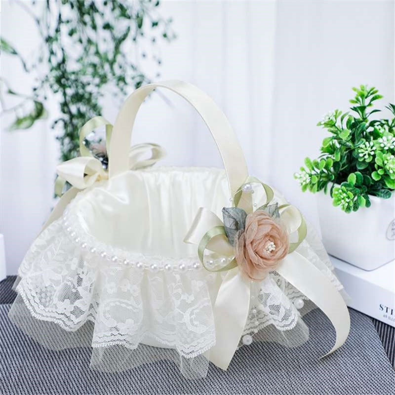 Blumenkorb für Blumenmädchen – Spitzenkorb mit Rosen für Hochzeit Kaufschwan®