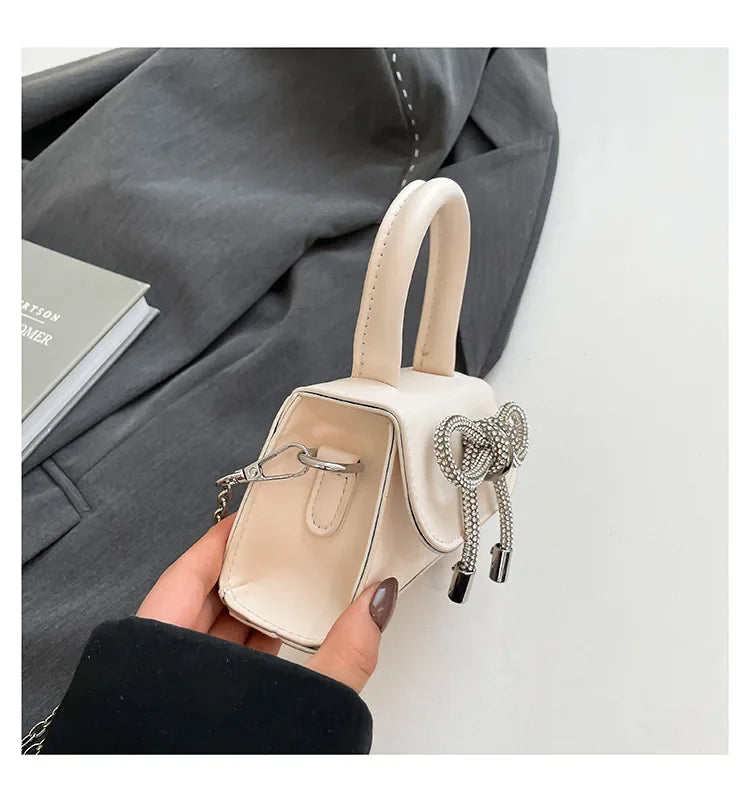 Candy Color Schultertasche mit Schmetterlingsknoten – PU Leder Crossbody Ketten-Satchel & Handtasche für Damen Kaufschwan®