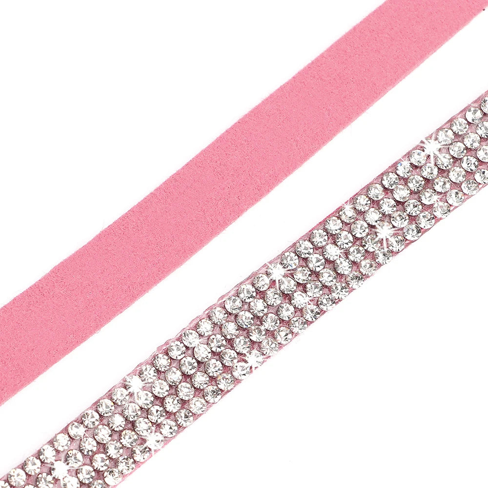 Weiches Rosa Wildleder-Katzenhalsband für Katze – Strasssteine, Glöckchen, Sicherheitsverschluss & Verstellbare Passform Kaufschwan®