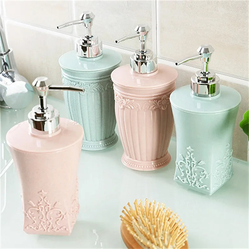 Modischer Buntglas-Seifenspender mit Gravur – Handpumpe für Bad-Desinfektionsmittel & Shampoo-Emulsion Kaufschwan®