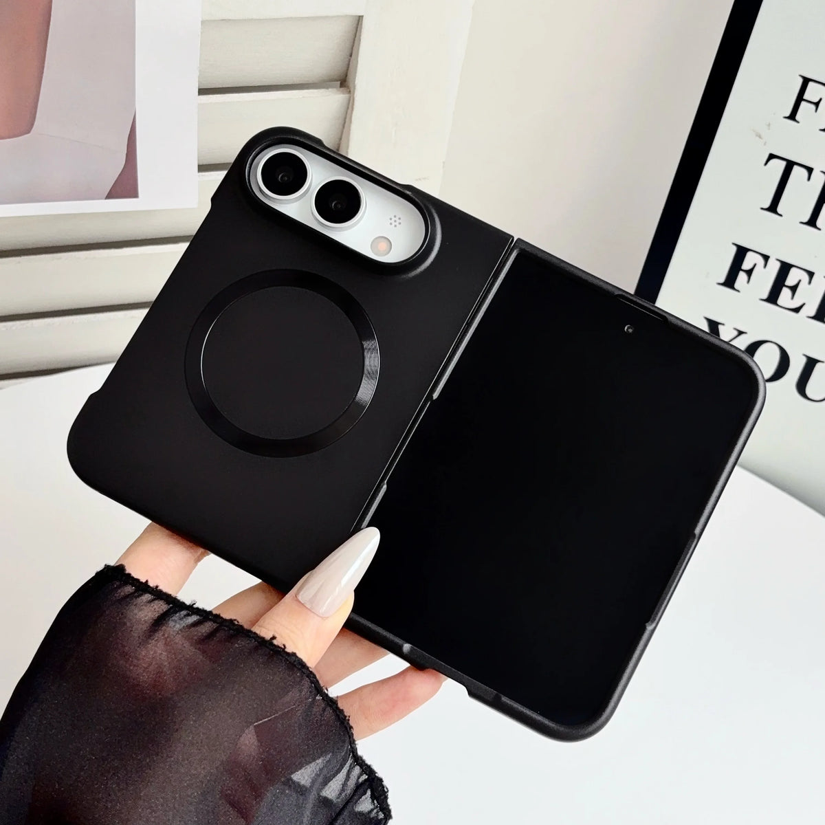 Ultradünne Metallisch Lackierte Magnetische Schutzhülle für iPhone Duo – MagSafe-Kompatible Stoßschützende Hart-PC-Hülle mit Angenehmer Oberfläche Kaufschwan® Schwarz iPhone Duo