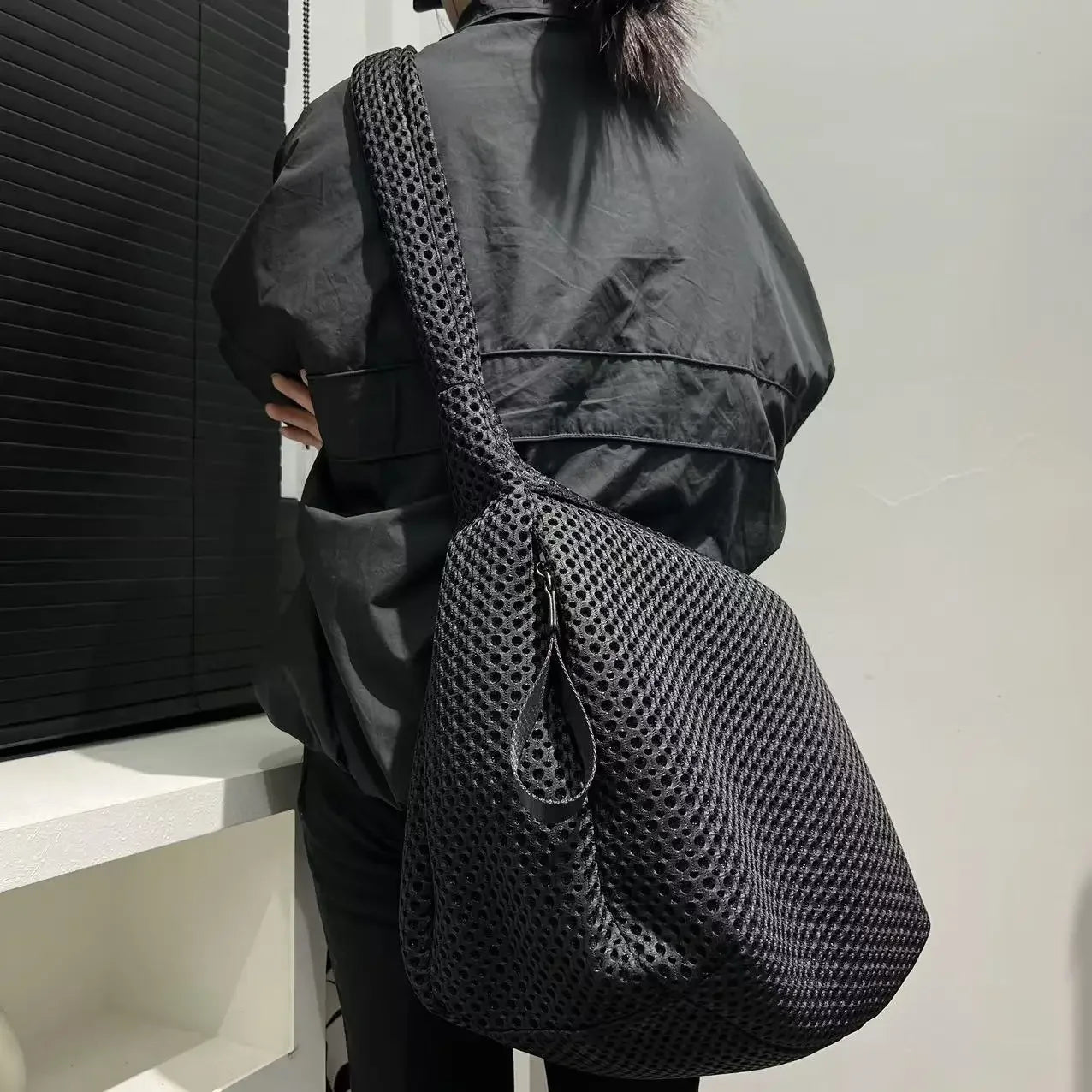 Damen Modische Mesh Nylon Umhängetasche – Leichte Schultertasche mit Großer Kapazität & Trendigem Nahtdesign Kaufschwan®