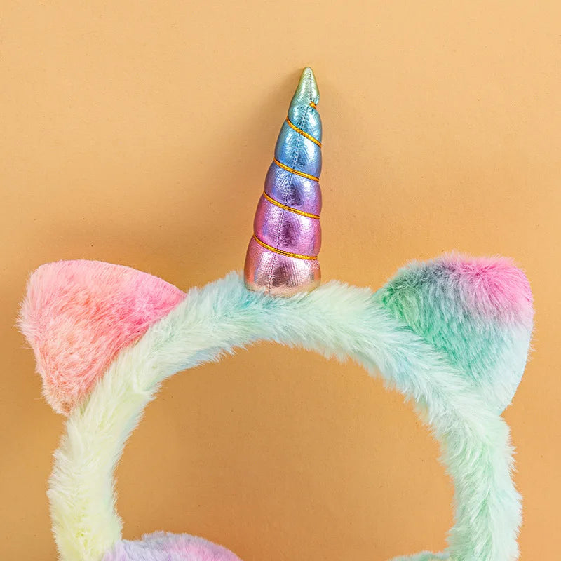 Bunte Einhorn Plüsch Ohrwärmer mit Katzenohren – Kinder Winter Tie-Dye Flauschige Ohrklappen | Weiche Ohrenschützer für Mädchen & Jungen Kaufschwan®