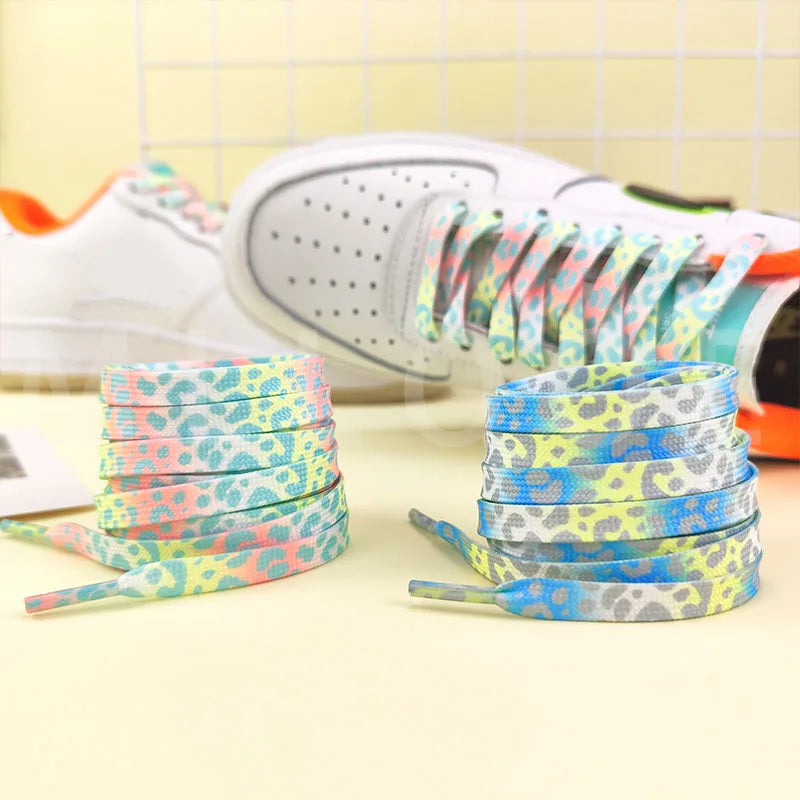 Flache Modische Schnürsenkel – Leopardenmuster & Tie-Dye Farbverlauf | Stilvolle Laces für AF1, AJ1 & Leinensneaker Damen & Herren Kaufschwan®