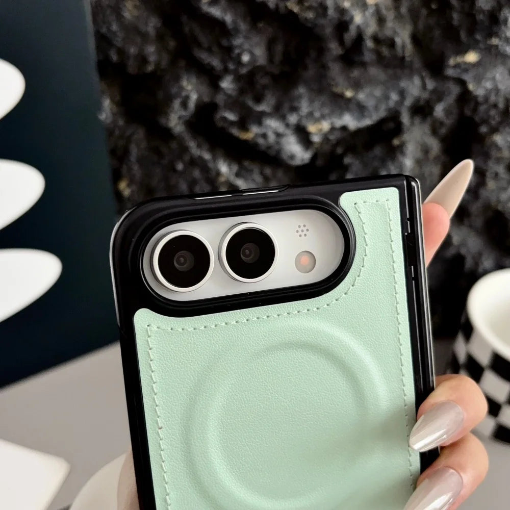 Luxuriöse Matte Lederhülle für iPhone Duo 18 Fold – Magnetische MagSafe-Kompatible Schutzhülle mit Kabellosem Laden und Stoßschutz Kaufschwan®