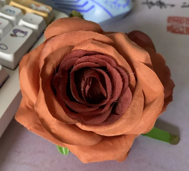 8CM Künstliche Rosen – Plastik Juana Blumenstrauß für Valentinstag, Hochzeit, Wohnzimmer & Esstisch Dekoration Kaufschwan® Karamellfarbe