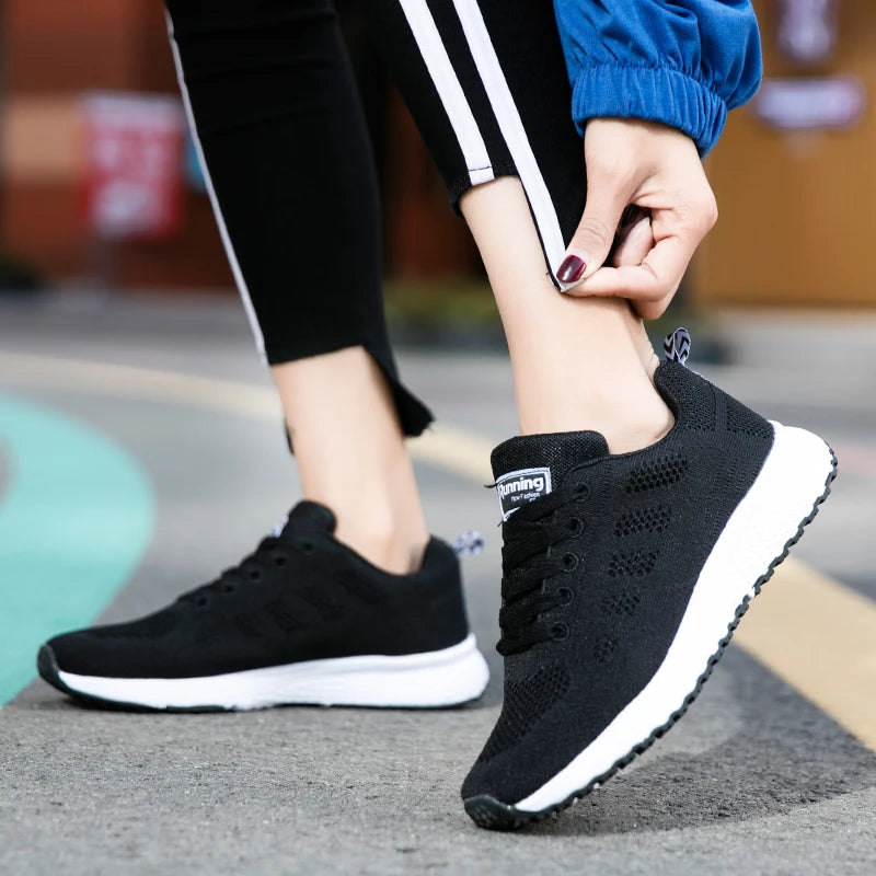 Damen Vulcanized Sneaker – Modische Flache Schuhe mit Plateau-Optik | Bequeme Alltagsschuhe in Übergrößen Kaufschwan®
