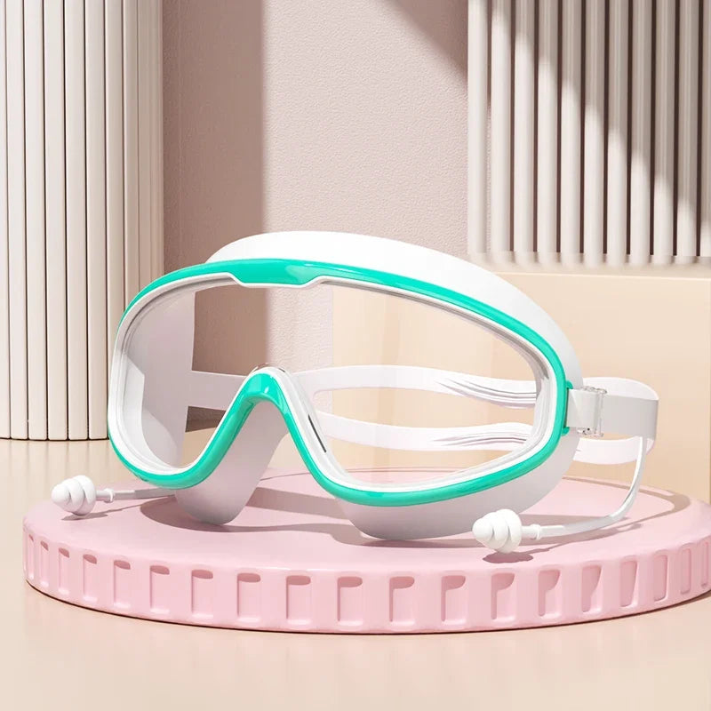 Outdoor Schwimmbrille | Anti-Beschlag Weitwinkel Tauchbrille mit Ohrstöpseln | Wasserdichte Schwimmbrille für Erwachsene & Jugendliche Kaufschwan® Grün-Weiß Klar
