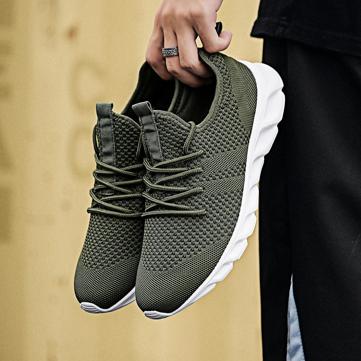 Leichte Herren Sneaker – Leichte & Atmungsaktive Sommer Sportschuhe | Bequeme Herren Schuhe