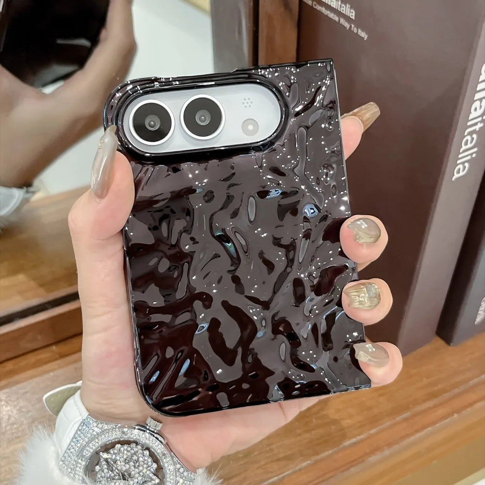 Chrom Schutzhülle mit Wasserwellenstruktur für iPhone Duo – Farbige Hart-PC-Hülle mit Stoß- und Scharnierschutz