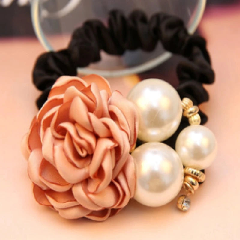 Perlen Rosen Blumen Haaraccessoires | Kamelien Haargummi Scrunchie | Eleganter Haarring für Damen Kaufschwan®