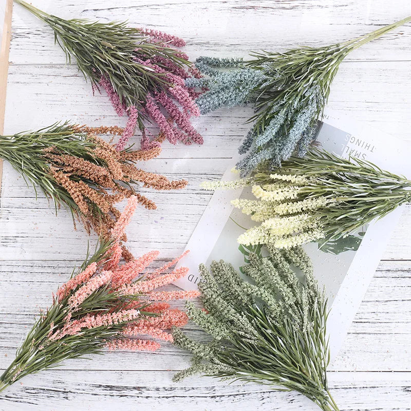 Schöne Künstliche Lavendelblumen mit Schaum-Weizen & Kolbenblumen – Kunstblumenstrauß für Hochzeit, Zuhause & Weihnachtsdekoration | DIY Florale Handwerkskunst Kaufschwan®