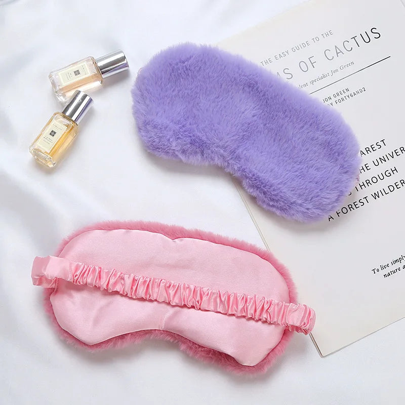 Plüsch Schlafmaske | Weiche & Niedliche Love-Cloud Augenbinde | Bequeme Augenabdeckung für Nickerchen, Reisen & Entspannung Kaufschwan®