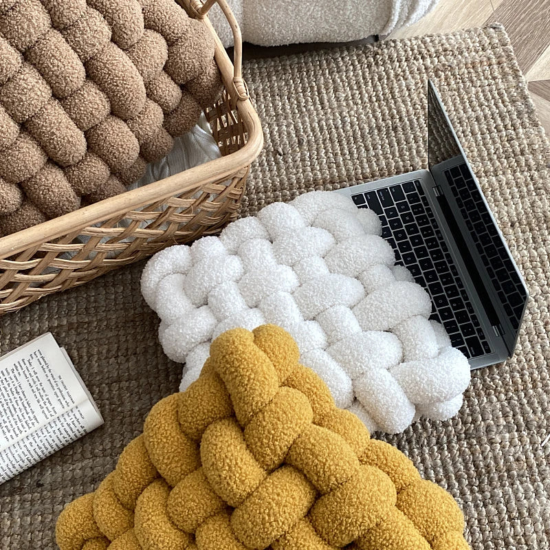 Luxuriöses Kissen für Wohnzimmer | Weicher Lammfell Dekokissen für Sofa & Stuhl | Komfortables Sitzkissen für Zuhause Kaufschwan®