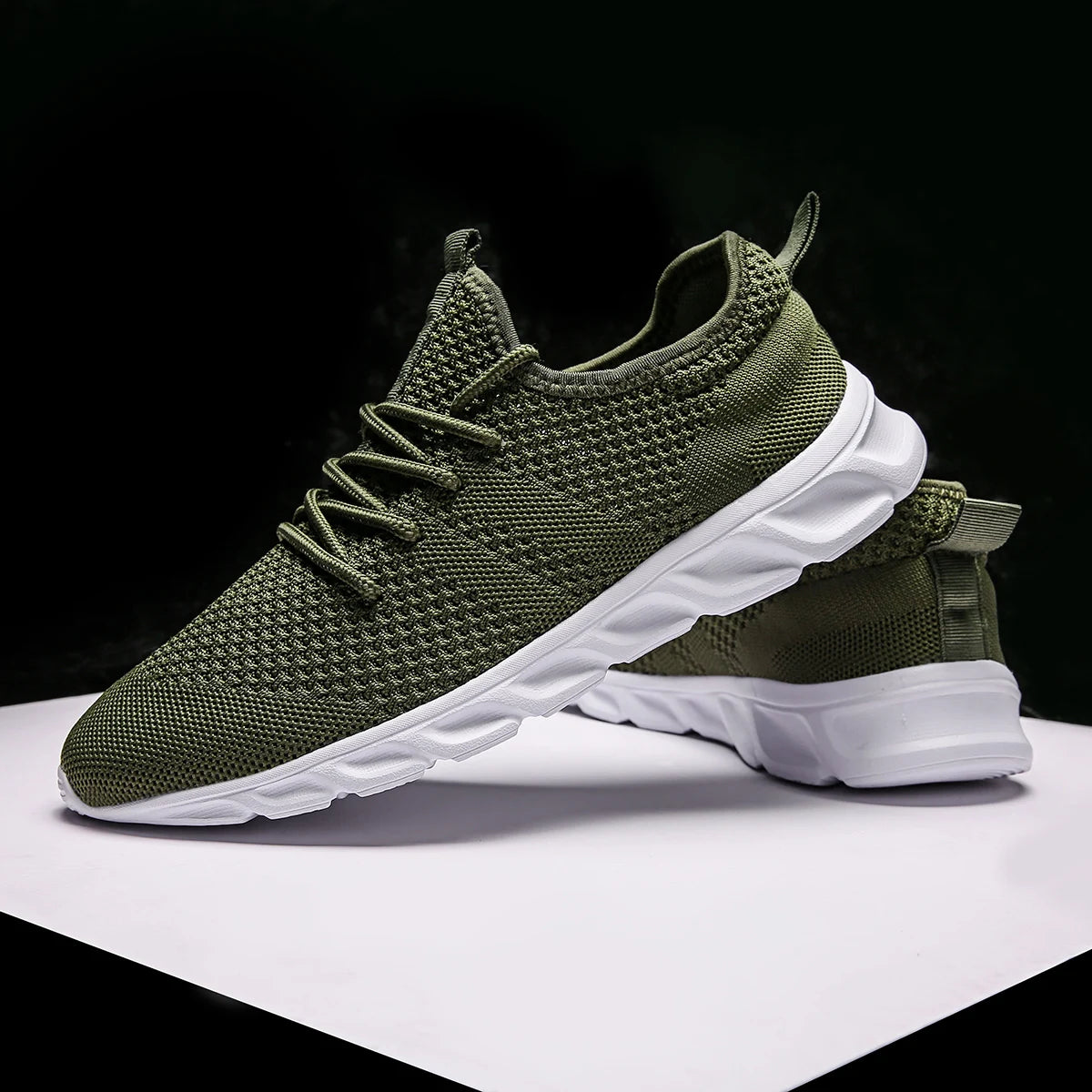 Leichte Herren Sneaker – Leichte & Atmungsaktive Sommer Sportschuhe | Bequeme Herren Schuhe