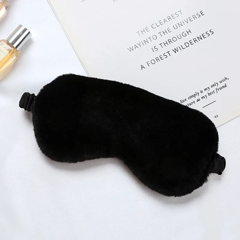 Plüsch Schlafmaske | Weiche & Niedliche Love-Cloud Augenbinde | Bequeme Augenabdeckung für Nickerchen, Reisen & Entspannung Kaufschwan® Schwarz 20x10cm