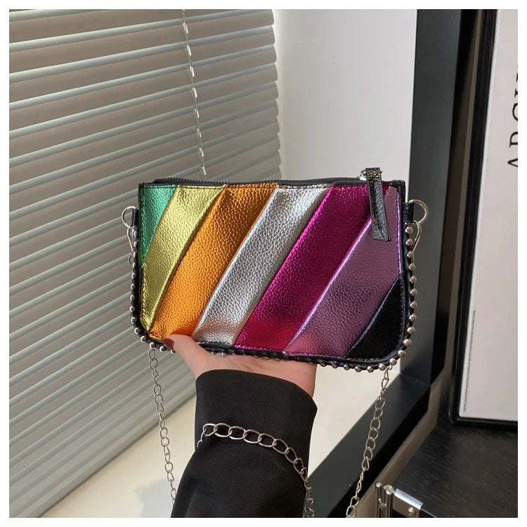 Regenbogen Gestreifte Damen Tasche – Leichte Ketten Crossbody, Schulter & Clutch Handtasche | Modische Handy Tasche Kaufschwan®